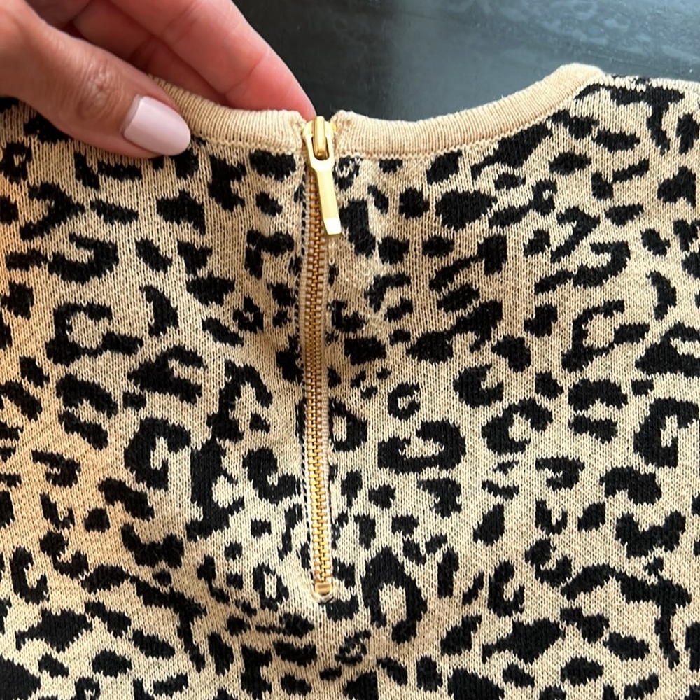 Adorable Janie and Jack Leopard Sweater Dress. - Picture 3 of 3